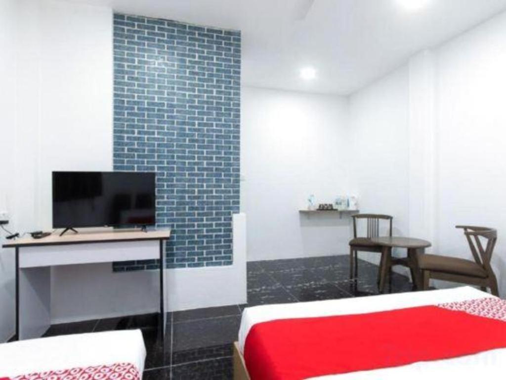 Oyo 44011 Weng Bee Guest House Kota Kinabalu Buitenkant foto