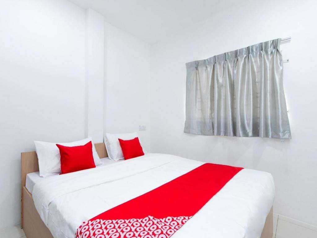 Oyo 44011 Weng Bee Guest House Kota Kinabalu Buitenkant foto