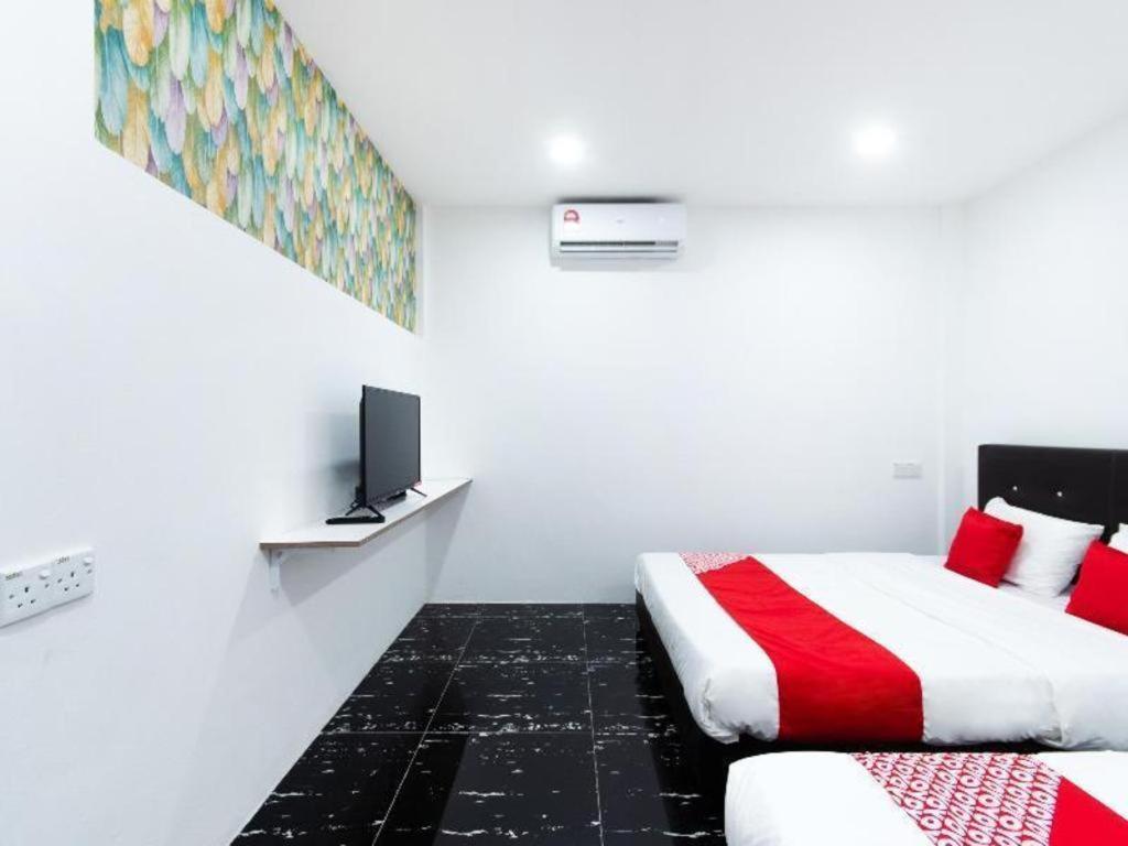 Oyo 44011 Weng Bee Guest House Kota Kinabalu Buitenkant foto