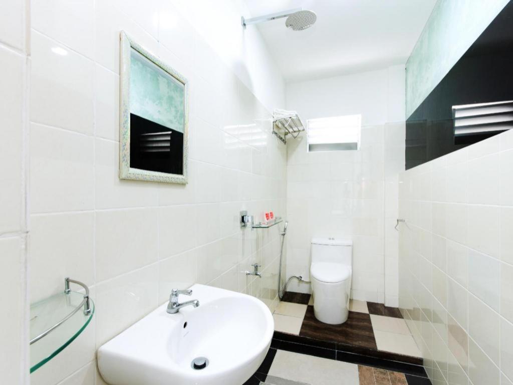 Oyo 44011 Weng Bee Guest House Kota Kinabalu Buitenkant foto