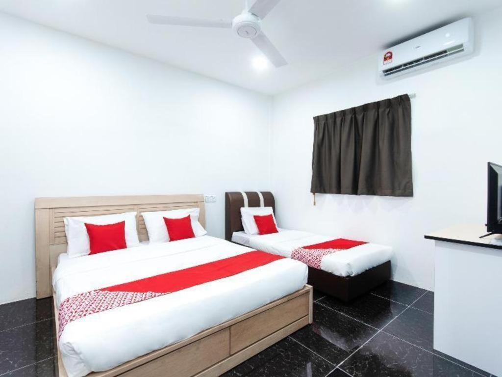 Oyo 44011 Weng Bee Guest House Kota Kinabalu Buitenkant foto