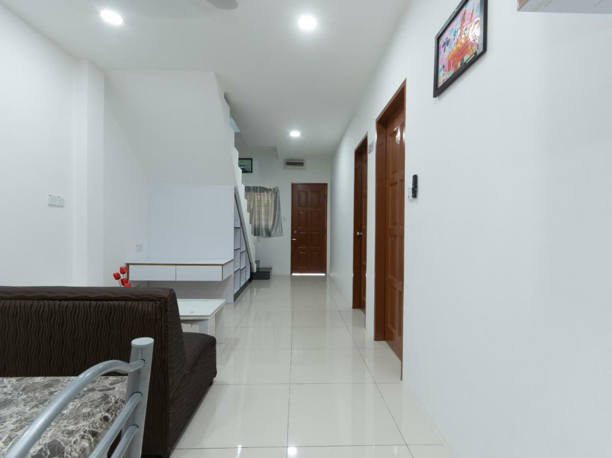 Oyo 44011 Weng Bee Guest House Kota Kinabalu Buitenkant foto