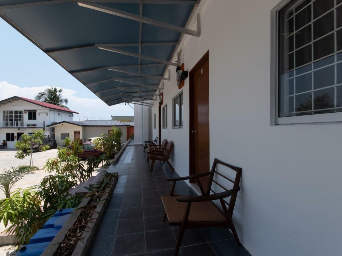 Oyo 44011 Weng Bee Guest House Kota Kinabalu Buitenkant foto