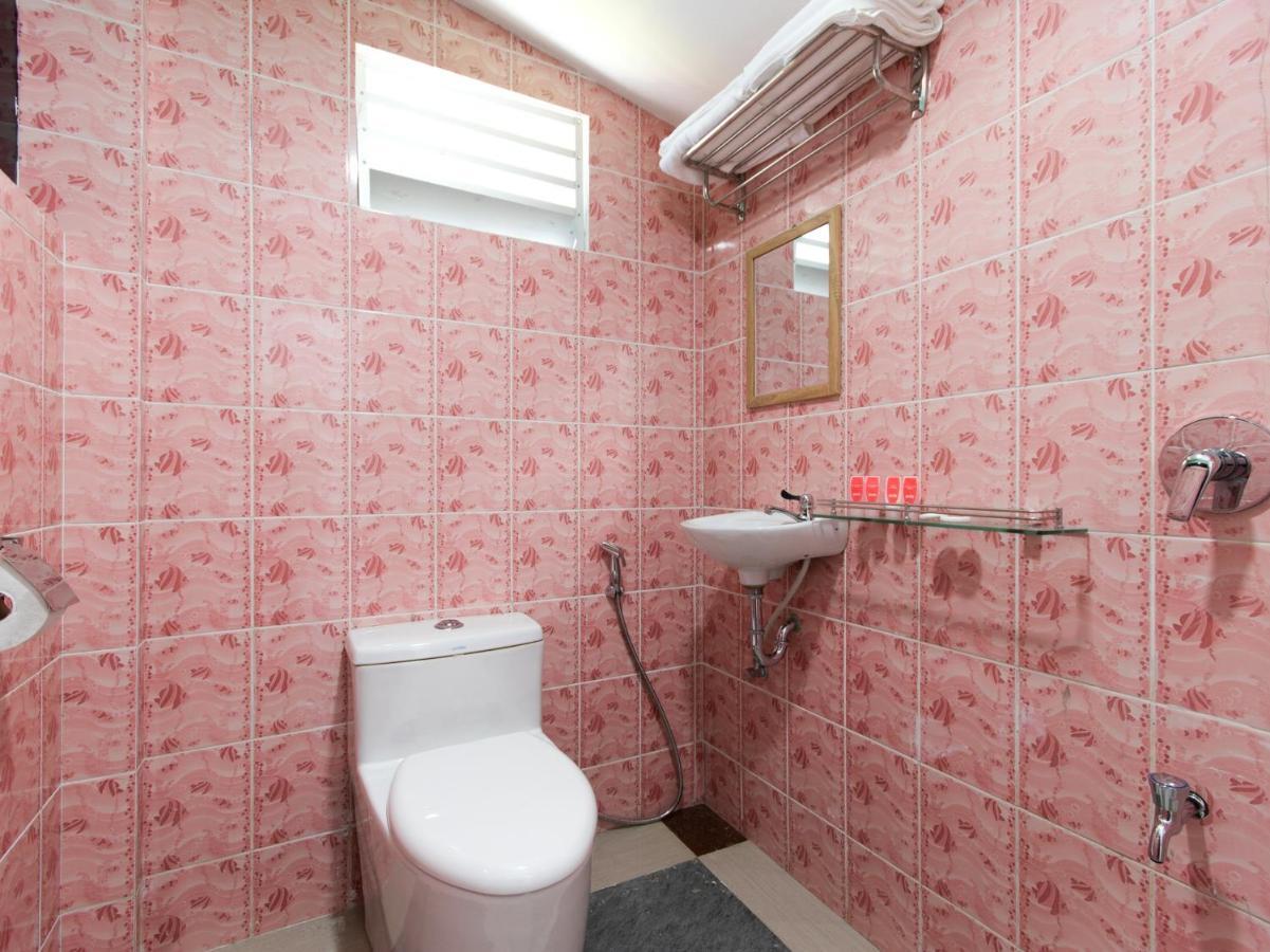 Oyo 44011 Weng Bee Guest House Kota Kinabalu Buitenkant foto