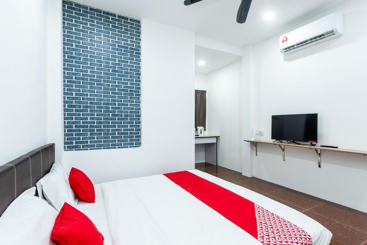 Oyo 44011 Weng Bee Guest House Kota Kinabalu Buitenkant foto