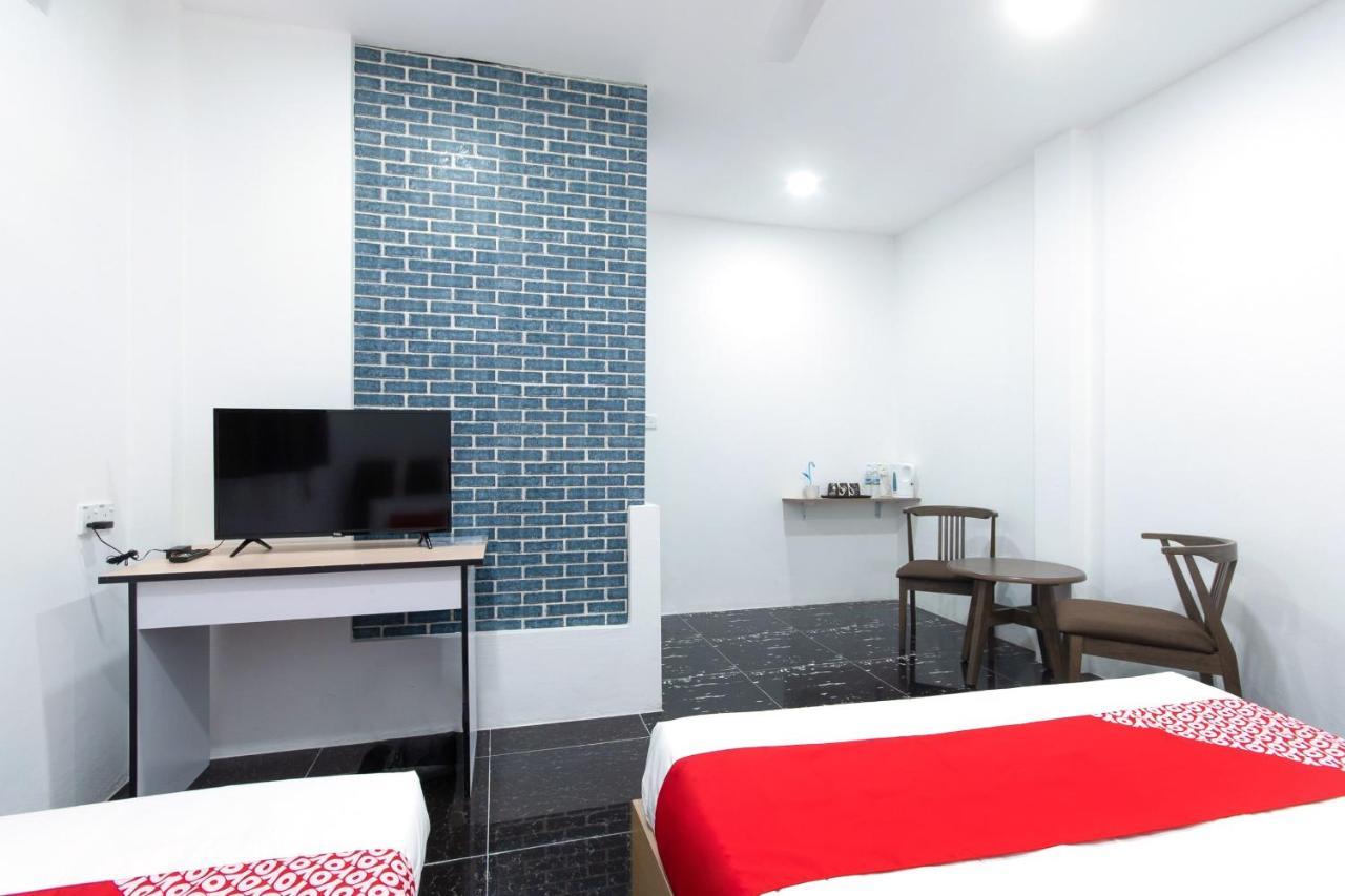 Oyo 44011 Weng Bee Guest House Kota Kinabalu Buitenkant foto