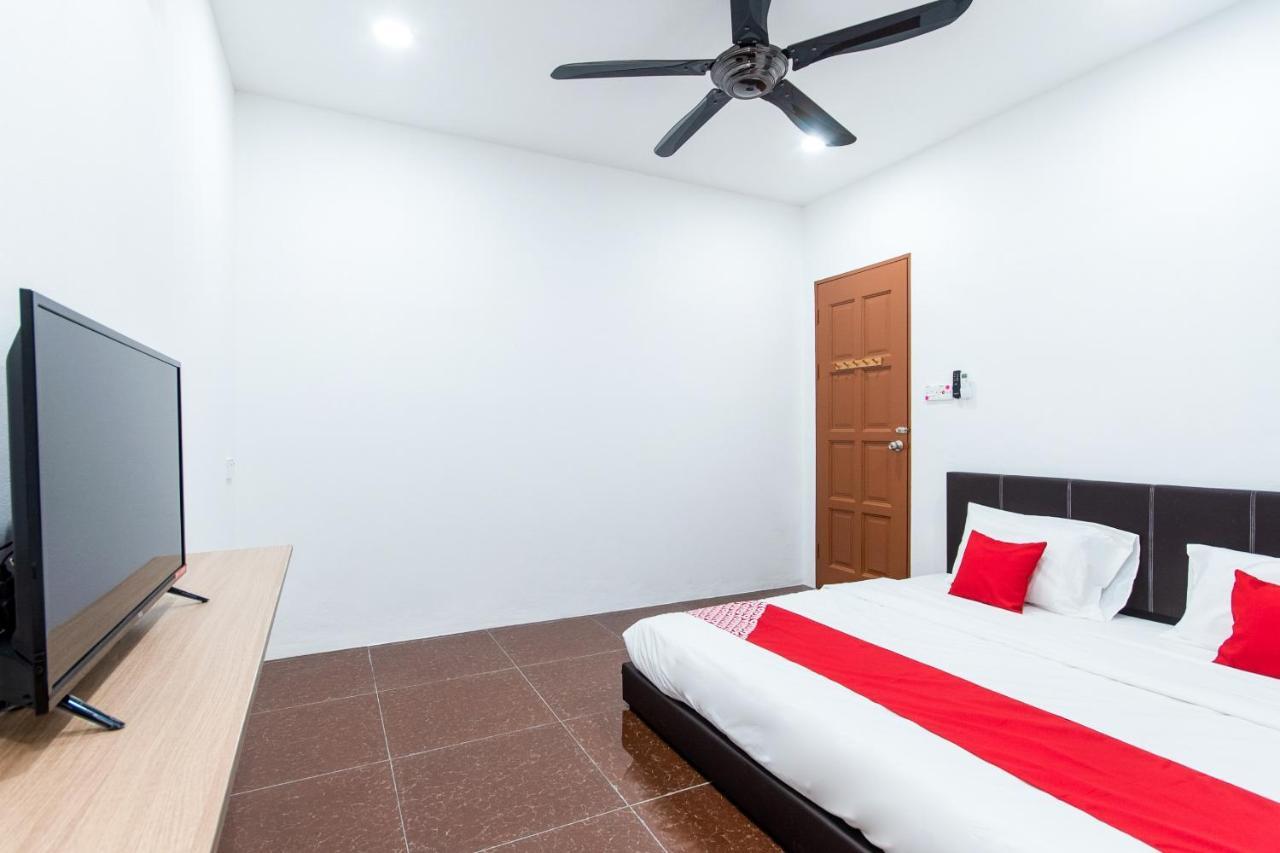 Oyo 44011 Weng Bee Guest House Kota Kinabalu Buitenkant foto