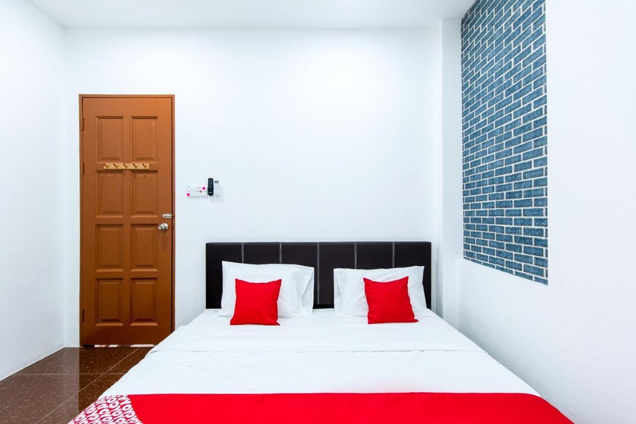 Oyo 44011 Weng Bee Guest House Kota Kinabalu Buitenkant foto